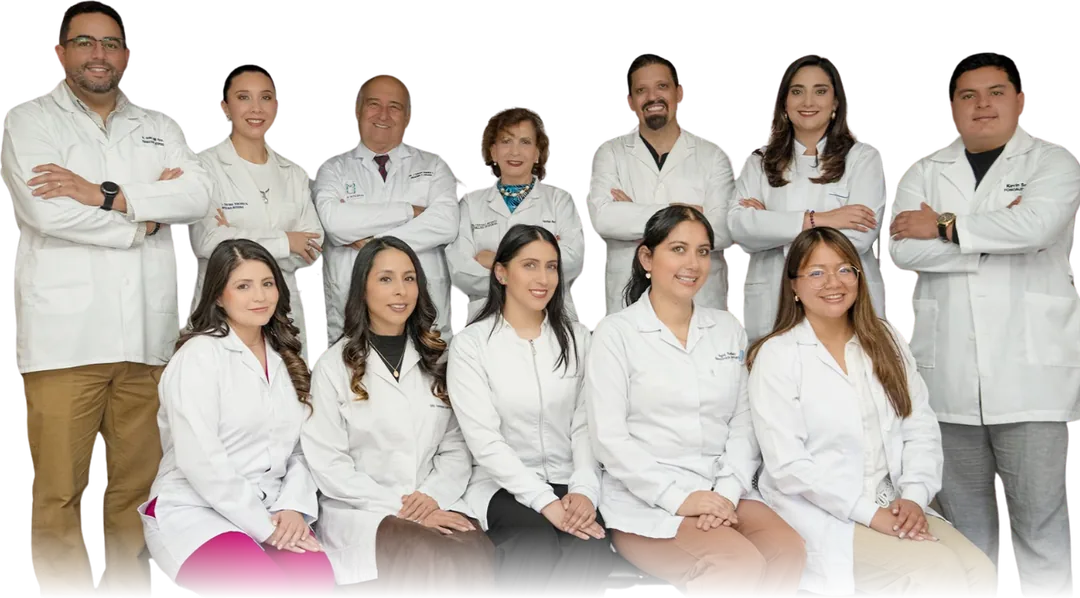 El equipo del Centro Médico Mujer Integral: doce profesionales con bata blanca